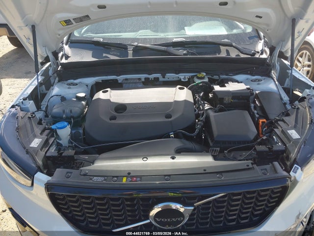 2024 Volvo Xc40 B5 Plus Dark Theme მანქანა იყიდება აუქციონზე, vin: YV4L12UL5R2249659, აუქციონის ნომერი: 44521769