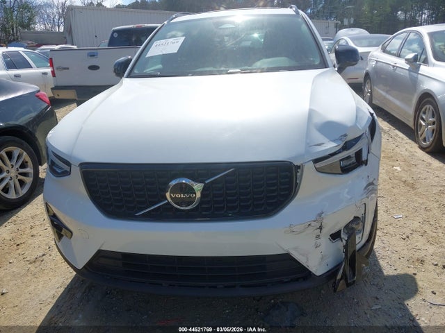 2024 Volvo Xc40 B5 Plus Dark Theme მანქანა იყიდება აუქციონზე, vin: YV4L12UL5R2249659, აუქციონის ნომერი: 44521769