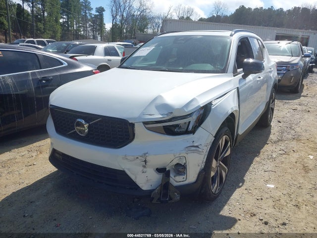 2024 Volvo Xc40 B5 Plus Dark Theme მანქანა იყიდება აუქციონზე, vin: YV4L12UL5R2249659, აუქციონის ნომერი: 44521769