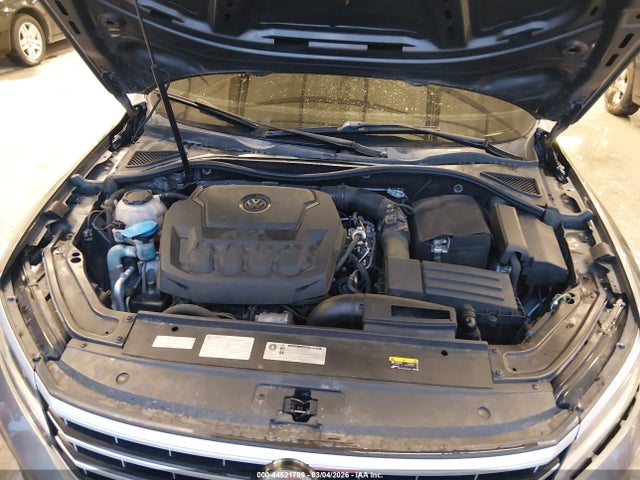 44521789 :رقم المزاد ، 1VWBA7A3XJC008417 vin ، 2018 Volkswagen Passat 2.0t Se مزاد بيع