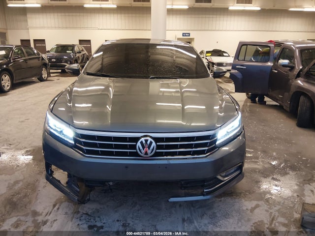 44521789 :رقم المزاد ، 1VWBA7A3XJC008417 vin ، 2018 Volkswagen Passat 2.0t Se مزاد بيع