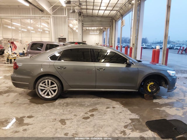 44521789 :رقم المزاد ، 1VWBA7A3XJC008417 vin ، 2018 Volkswagen Passat 2.0t Se مزاد بيع