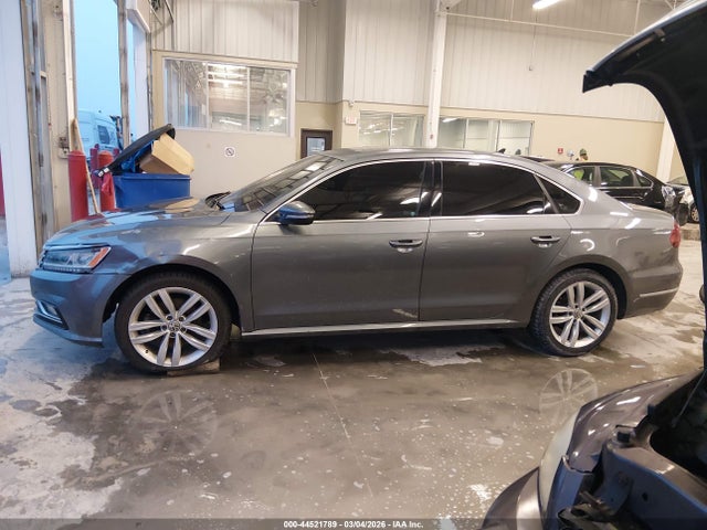 44521789 :رقم المزاد ، 1VWBA7A3XJC008417 vin ، 2018 Volkswagen Passat 2.0t Se مزاد بيع