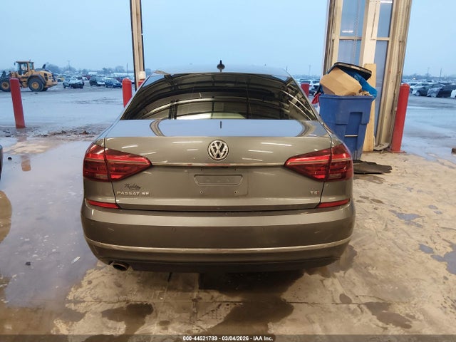 44521789 :رقم المزاد ، 1VWBA7A3XJC008417 vin ، 2018 Volkswagen Passat 2.0t Se مزاد بيع