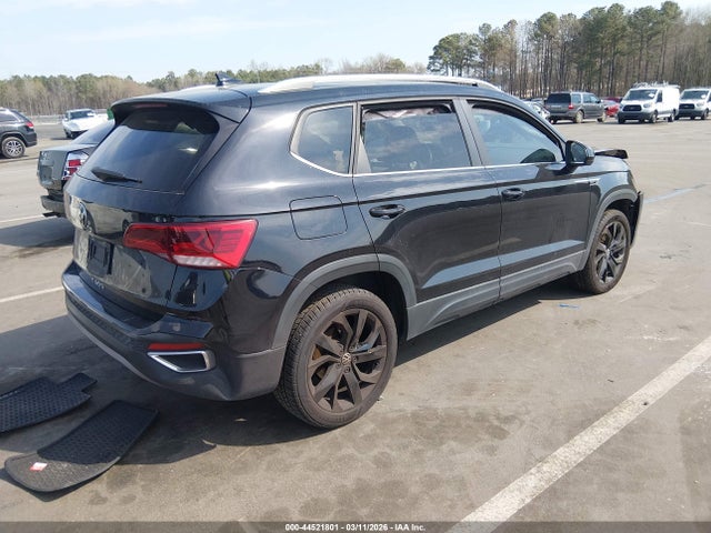 44521801 :رقم المزاد ، 3VVTX7B25NM018435 vin ، 2022 Volkswagen Taos 1.5t Se مزاد بيع