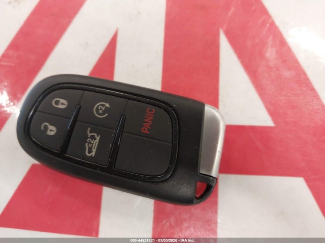 1C4PJLCS8FW553527 Jeep Cherokee Latitude