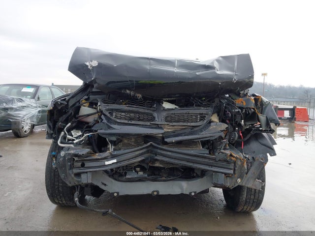 44521841 :رقم المزاد ، 3C4PDCAB7JT532628 vin ، 2018 Dodge Journey Se مزاد بيع
