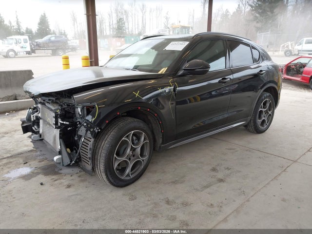 2023 ALFA ROMEO STELVIO ZASPAKBN6P7D63797 Photo 1