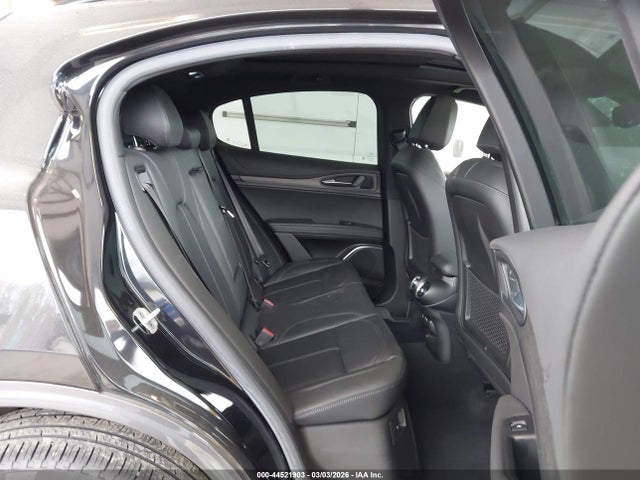2023 ALFA ROMEO STELVIO ZASPAKBN6P7D63797 Photo 7