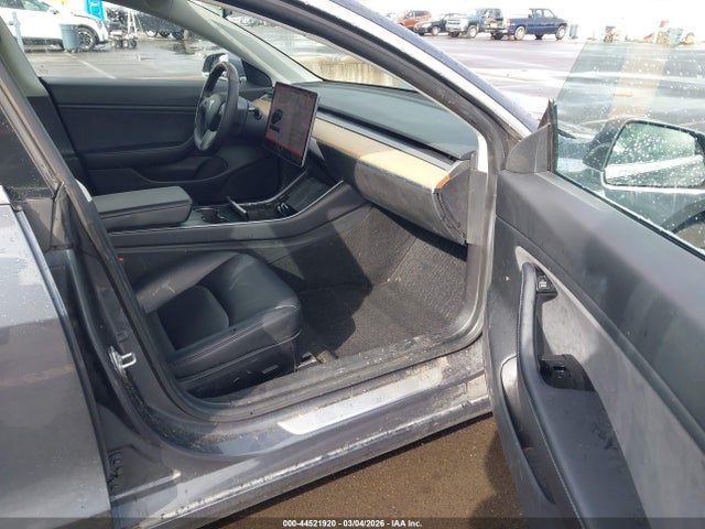 2020 TESLA MODEL 3 5YJ3E1EB4LF710832 Photo 4