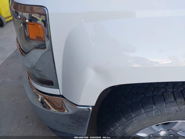 1GCVKREC0JZ284119 Chevrolet Silverado 1500 1lt