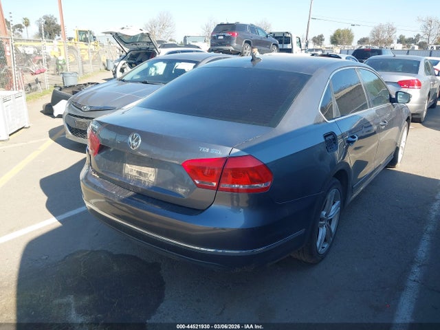 Aukcja sprzedaży 2013 Volkswagen Passat 2.0l Tdi Sel Premium, vin: 1VWCN7A3XDC094180, numer aukcji: 44521930