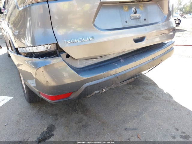Nissan ROGUE S 2017 KNMAT2MT6HP513087 Image 6