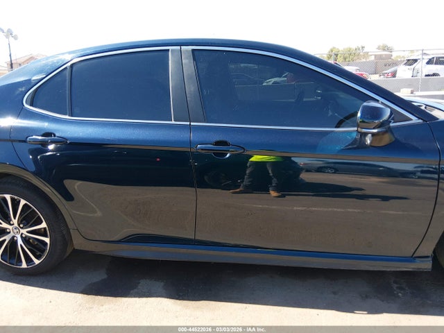 4T1B21HKXKU512712 Toyota Camry Hybrid Se