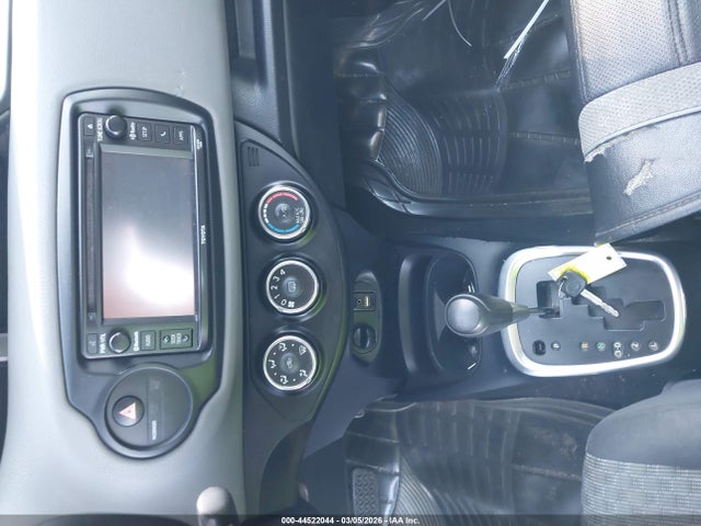 VNKKTUD3XHA082909 Toyota YARIS L