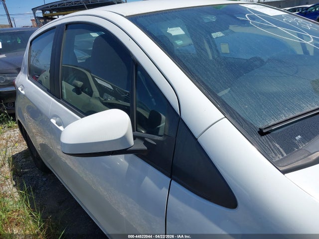 VNKKTUD3XHA082909 Toyota YARIS L