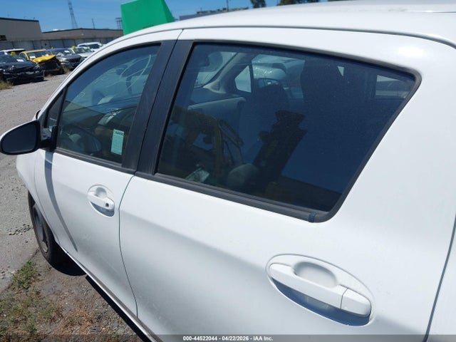 VNKKTUD3XHA082909 Toyota YARIS L