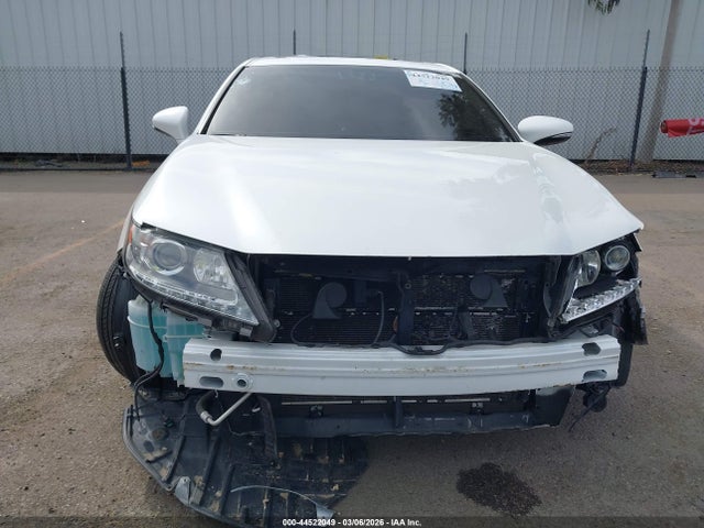 JTHBW1GG0F2091993 Lexus ES 300H