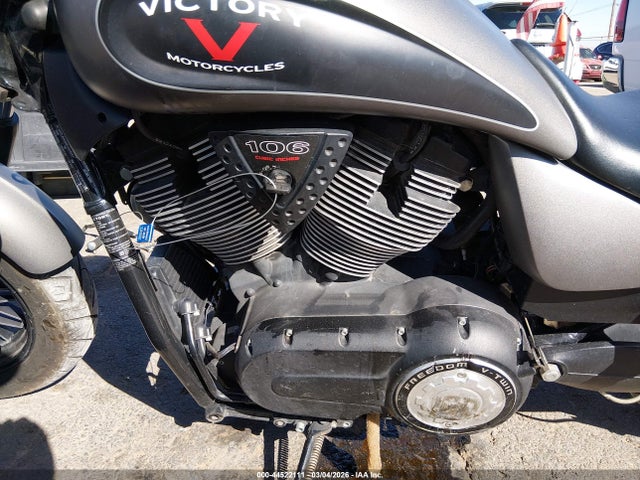 2015 VICTORY MOTORCYCLES GUNNER 5VPLB36N0F3045251 Photo 8