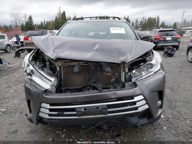 5TDJZRFH1JS534568 Toyota Highlander Xle