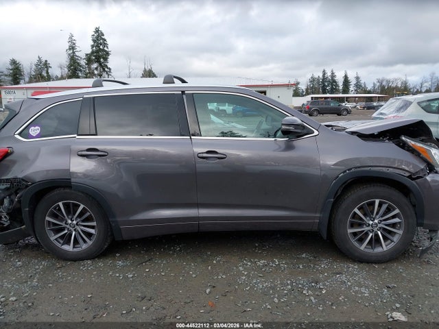 Toyota Highlander Xle 2018 5TDJZRFH1JS534568 Image 14