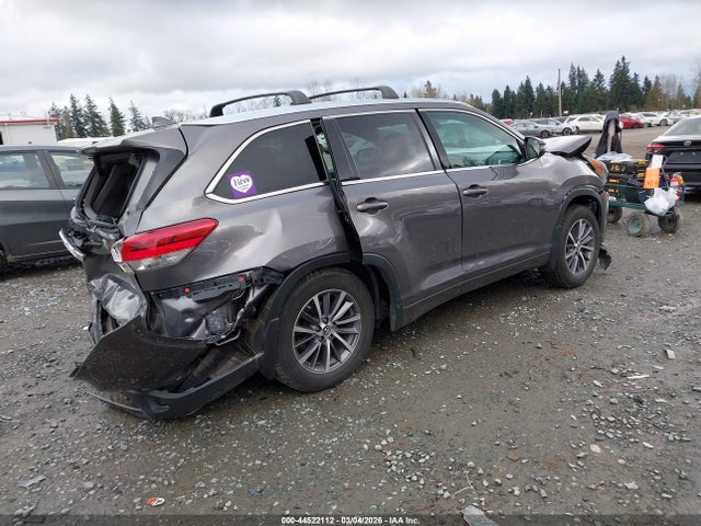 5TDJZRFH1JS534568 Toyota Highlander Xle