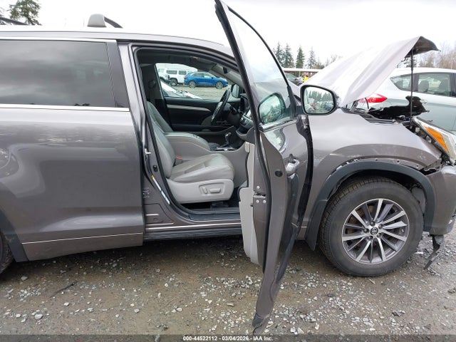 5TDJZRFH1JS534568 Toyota Highlander Xle