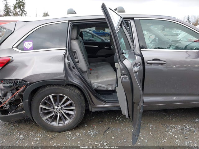 5TDJZRFH1JS534568 Toyota Highlander Xle