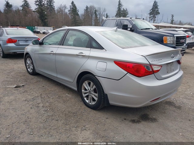 2013 HYUNDAI SONATA 5NPEB4AC9DH670932 Photo 2