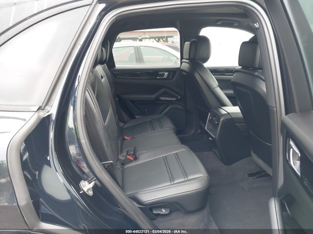 Porsche Cayenne Platinum Edition 2023 WP1AA2AY5PDA06959 Image 8