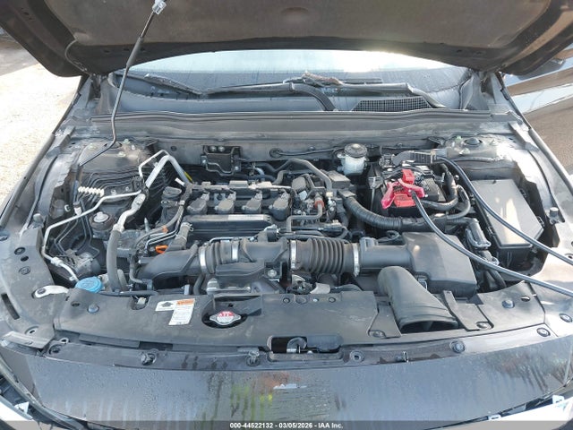 Honda Accord Touring 2018 1HGCV1F94JA030450 Image 10