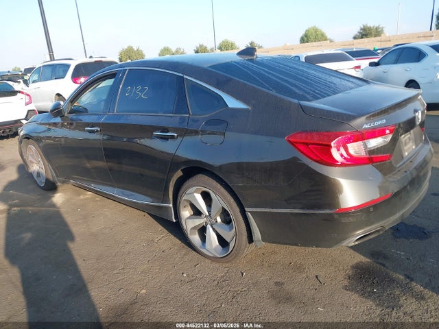 Honda Accord Touring 2018 1HGCV1F94JA030450 Image 15