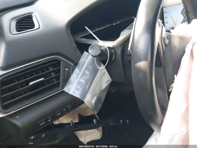 Honda Accord Touring 2018 1HGCV1F94JA030450 Image 19