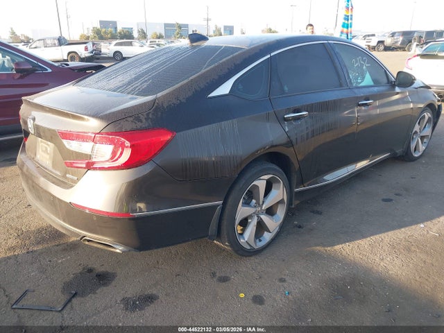 Honda Accord Touring 2018 1HGCV1F94JA030450 Image 4