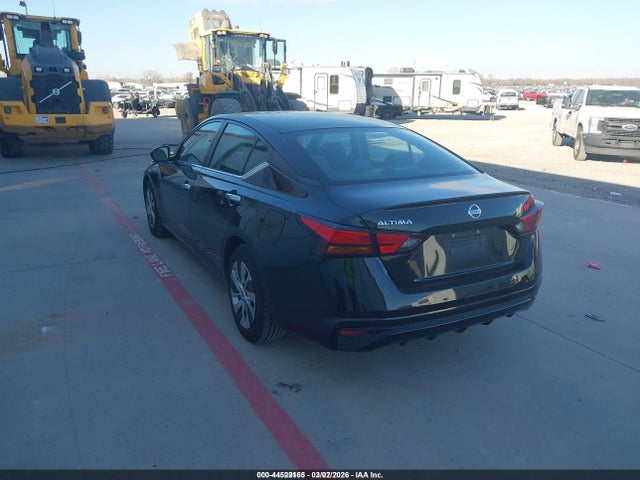 1N4BL4BV9NN385882 Nissan Altima S Fwd