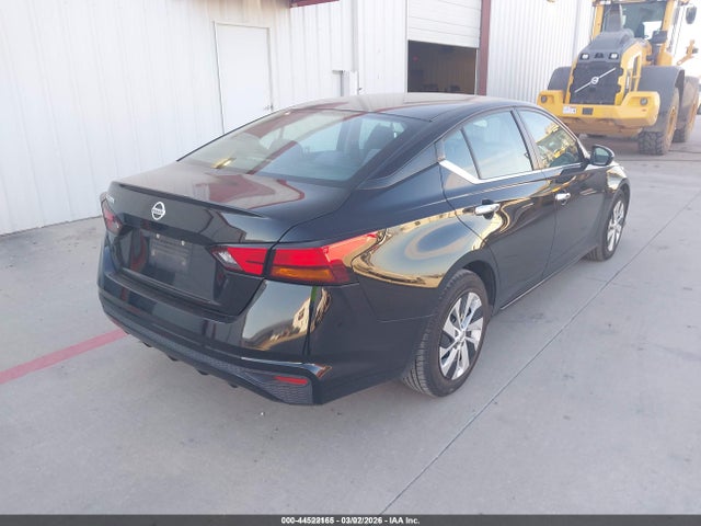 1N4BL4BV9NN385882 Nissan Altima S Fwd