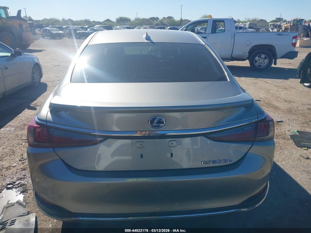 2020 Lexus Es 300h Ultra Luxury მანქანა იყიდება აუქციონზე, vin: 58AF21B19LU009247, აუქციონის ნომერი: 44522176