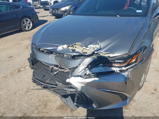 2020 Lexus Es 300h Ultra Luxury მანქანა იყიდება აუქციონზე, vin: 58AF21B19LU009247, აუქციონის ნომერი: 44522176