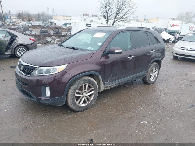KIA SORENTO LX 2014 5XYKTCA61EG439620 Image 2