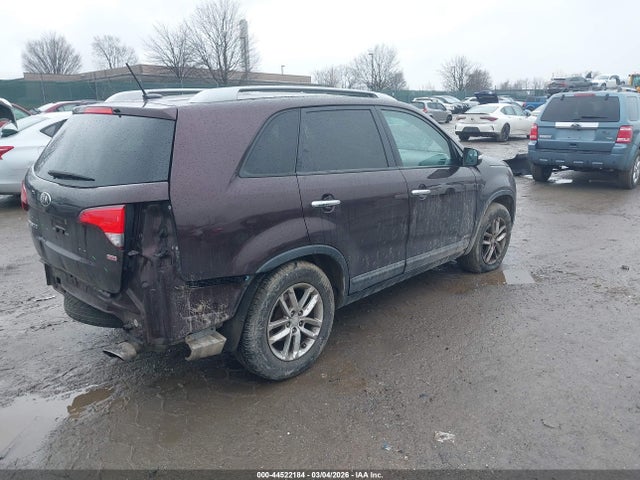 KIA SORENTO LX 2014 5XYKTCA61EG439620 Image 4