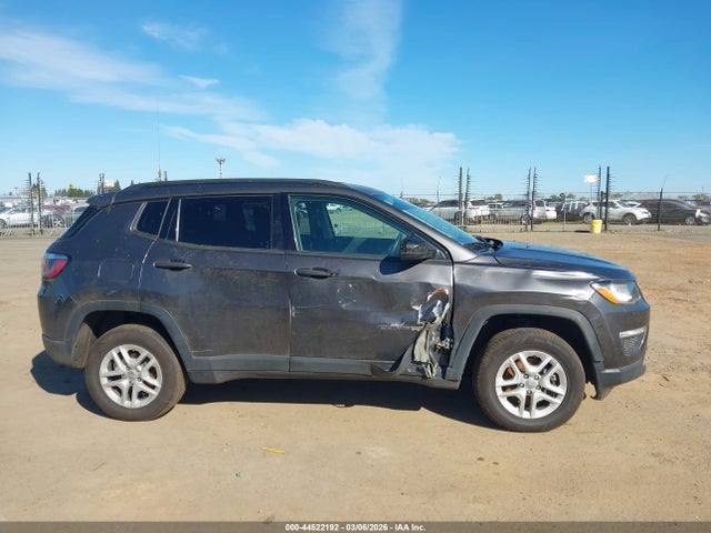 Jeep Compass Sport 4x4 2018 3C4NJDAB9JT373326 Image 13