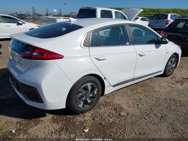 KMHC75LC0HU039411 Hyundai Ioniq Hybrid Sel