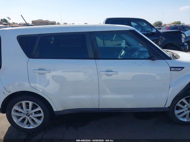 KIA SOUL + 2018 KNDJP3A50J7537391 Image 13