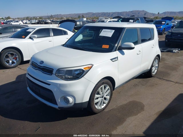 KIA SOUL + 2018 KNDJP3A50J7537391 Image 2