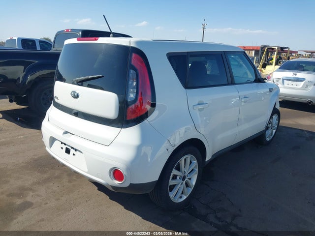 KIA SOUL + 2018 KNDJP3A50J7537391 Image 4