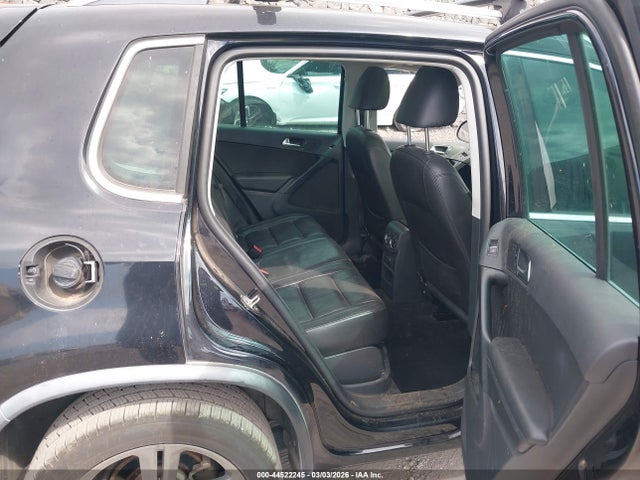 WVGTV7AX2HW505559 Volkswagen Tiguan 2.0t Sport