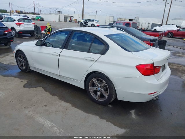 BMW 328I 2014 WBA3C1C53EK114181 Image 3