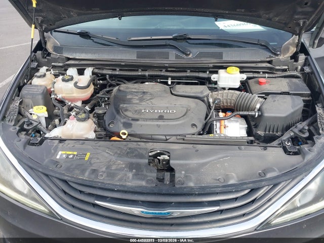 2017 CHRYSLER PACIFICA HYBRID 2C4RC1H79HR765084 Photo 9