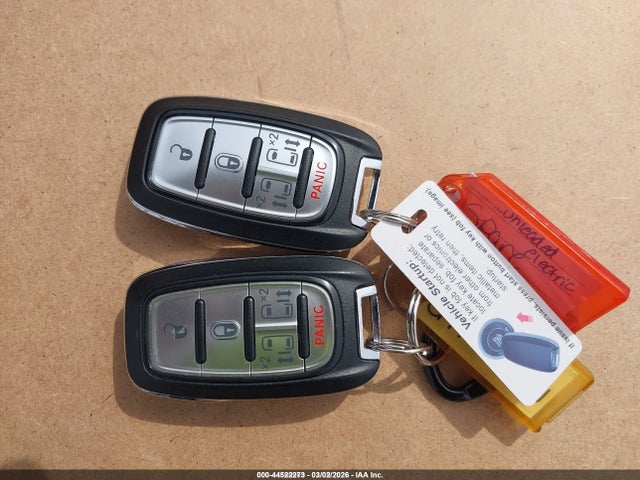 2017 CHRYSLER PACIFICA HYBRID 2C4RC1H79HR765084 Photo 10