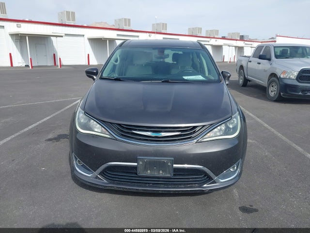 Chrysler Pacifica Hybrid Touring Plus 2017 2C4RC1H79HR765084 Image 14